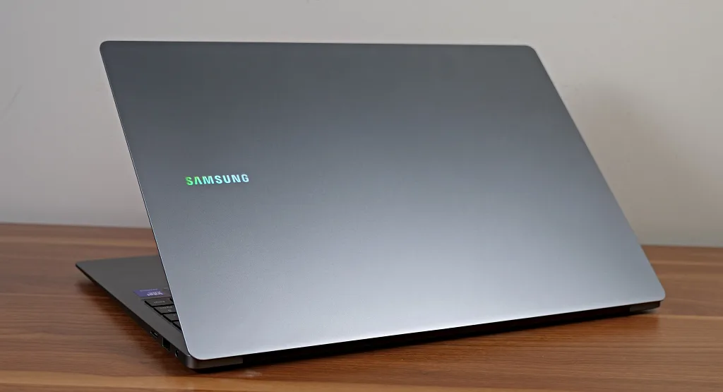 Samsung Galaxy Book5 Pro